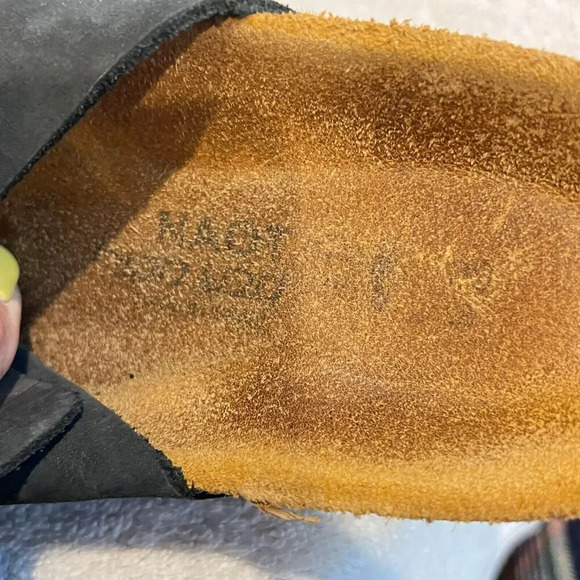 Naot Unisex Black Leather Two Straps Sandals 9" Buckle Slider Sz 36 / 36.5? - Picture 7 of 10